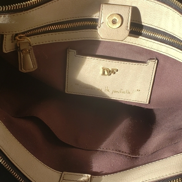 DIANE Von Furstenberg leather handbag. - Picture 7 of 15
